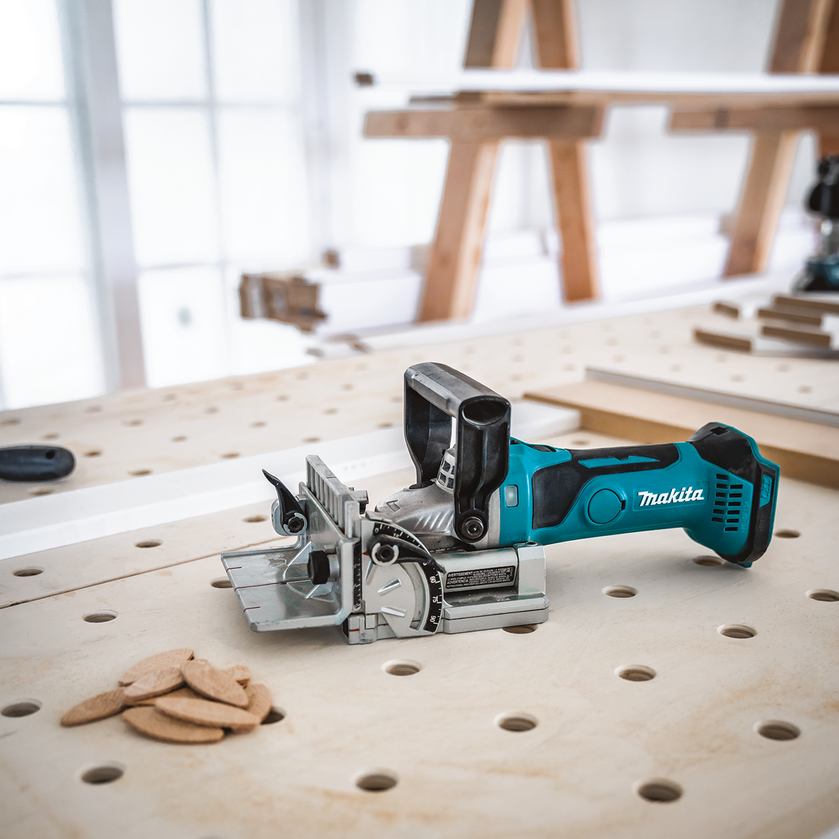DPJ180 18V LXT® Cordless Biscuit Joiner – Makita