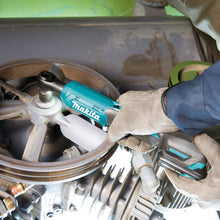 Load image into Gallery viewer, WR100DWYE 12Vmax CXT® Cordless Ratchet Wrench
